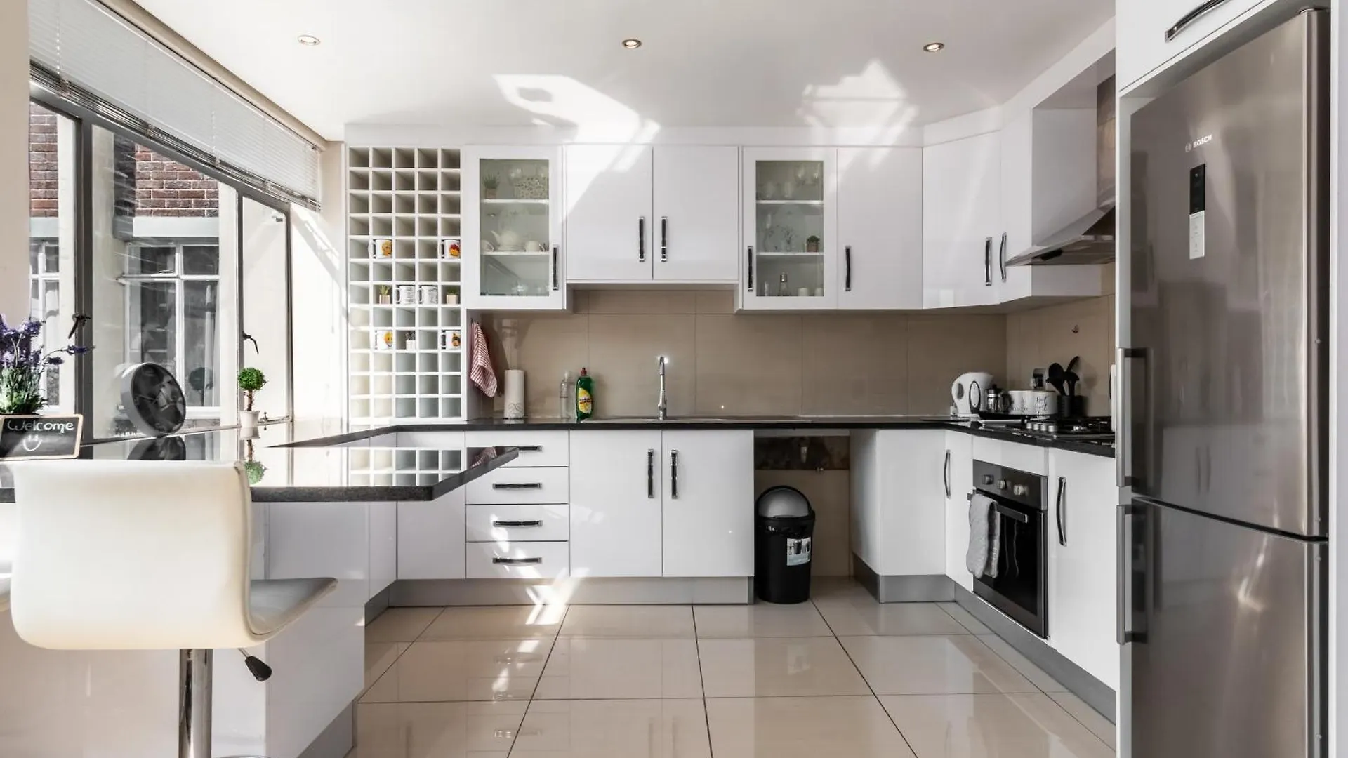 Bright Spacious Apartment In Keeromcity Gem Κέιπ Τάουν 0*,  Νότια Αφρική
