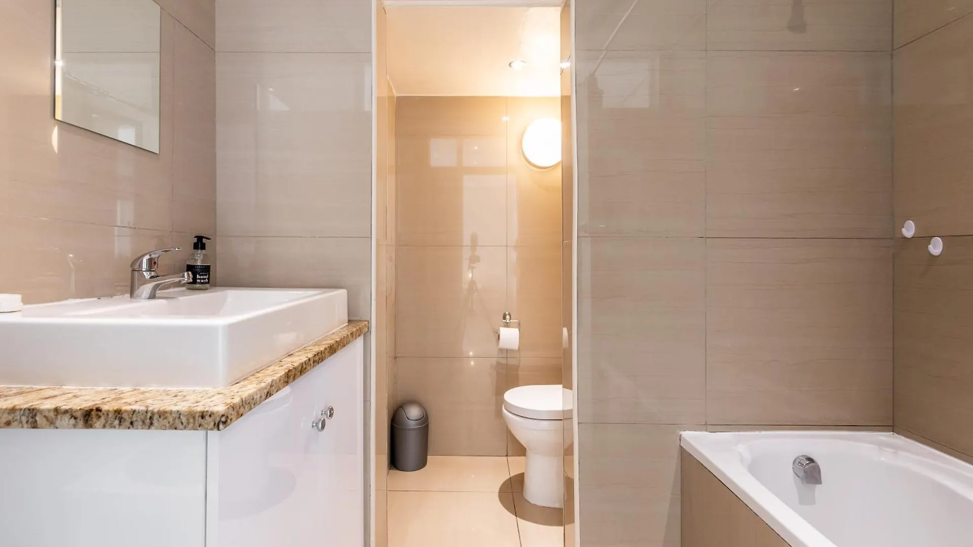 Bright Spacious Apartment In Keeromcity Gem Kapstadt Südafrika